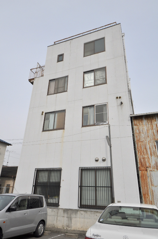 エリーズ南本町 エントランス