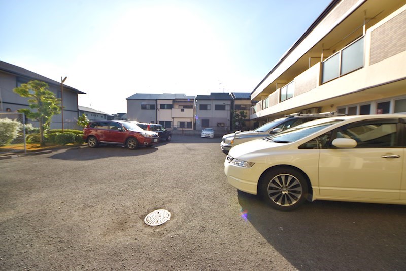 アーバンライフ浅尾 駐車場