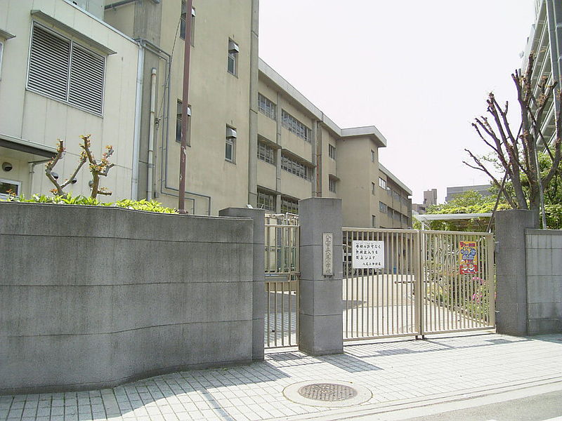 SEPTILE佐堂 小学校