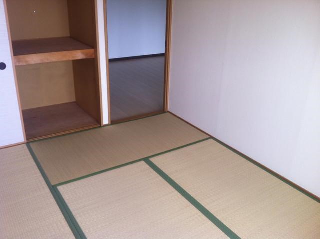 ハイコート加美 収納