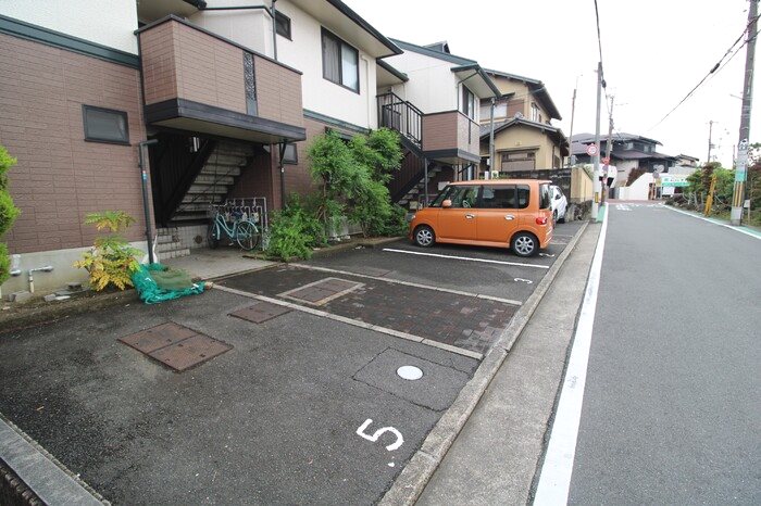 セジュール山の手 駐車場