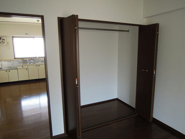 教興寺マンション 収納