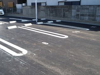 Harmony cort 駐車場