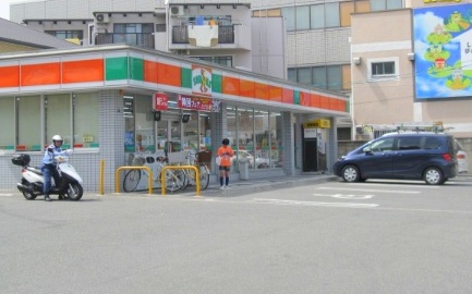 新栄プロパティー南太子堂 コンビニ