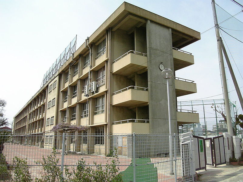 新栄プロパティー南太子堂 中学校