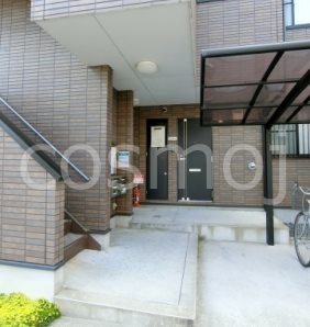 アンプルールフェール長原 エントランス