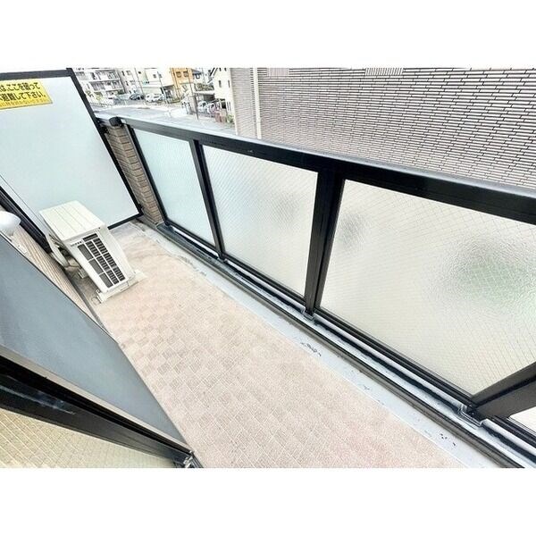 アンプルールフェール長原 ベランダ