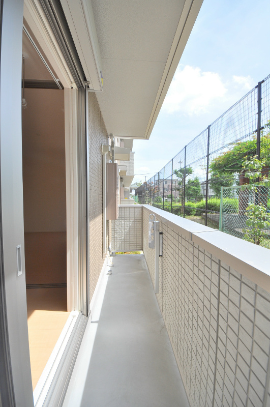 フルリール(高安町南） ベランダ