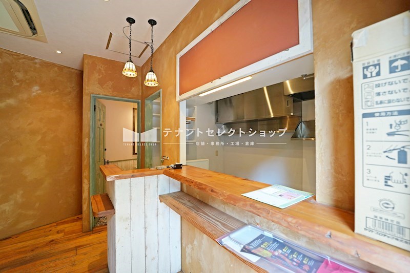 貸店舗・事務所　八尾市 山城町１丁目　広さ約１５坪　飲食店跡　居抜き　路面店　葛城第二ビル その他