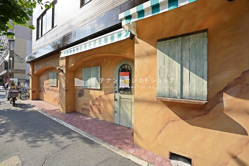 貸店舗・事務所　八尾市 山城町１丁目　広さ約１５坪　飲食店跡　居抜き　路面店　葛城第二ビル その他