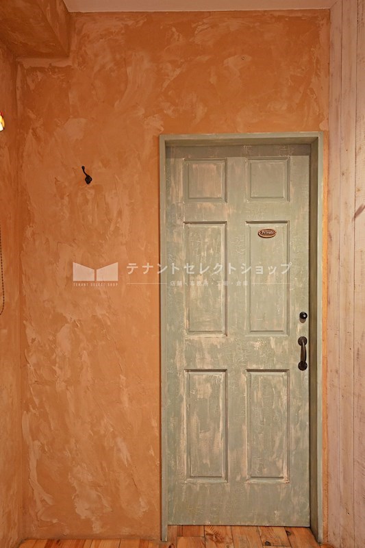 貸店舗・事務所　八尾市 山城町１丁目　広さ約１５坪　飲食店跡　居抜き　路面店　葛城第二ビル その他