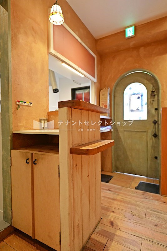 貸店舗・事務所　八尾市 山城町１丁目　広さ約１５坪　飲食店跡　居抜き　路面店　葛城第二ビル その他