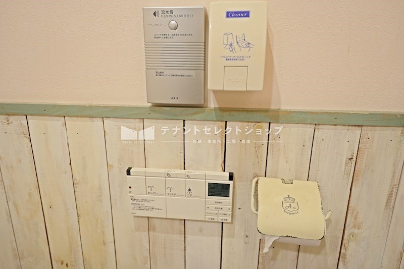 貸店舗・事務所　八尾市 山城町１丁目　広さ約１５坪　飲食店跡　居抜き　路面店　葛城第二ビル その他