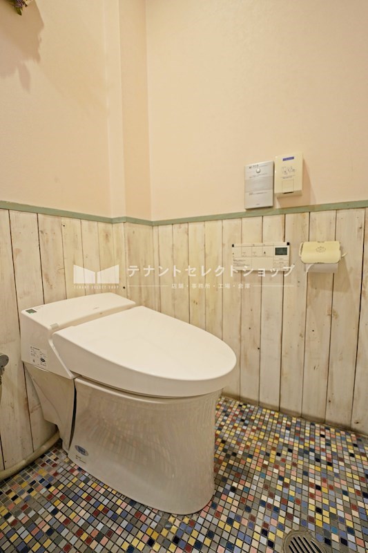 貸店舗・事務所　八尾市 山城町１丁目　広さ約１５坪　飲食店跡　居抜き　路面店　葛城第二ビル その他