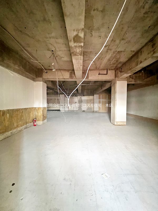 貸店舗・事務所　八尾市 東本町３丁目　広さ約３６坪　エステサロン跡　プラザサントリア　※スケルトン渡し ベッドルーム