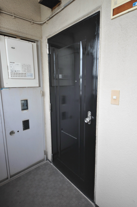 ネオハイム山本 玄関