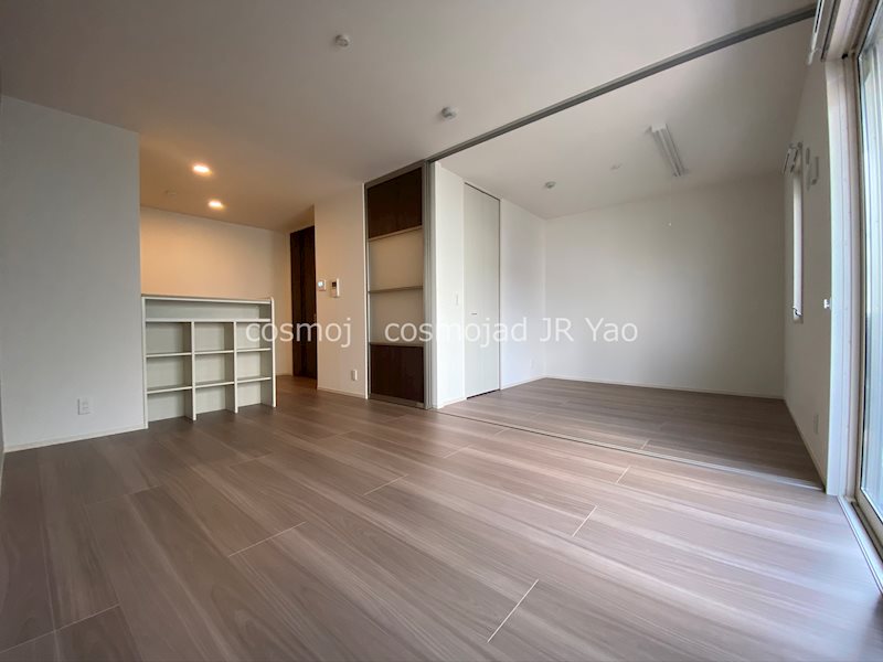 ボヌール（高安町南5丁目） リビング
