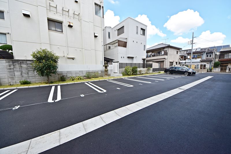 メゾンドサカエⅢ 駐車場