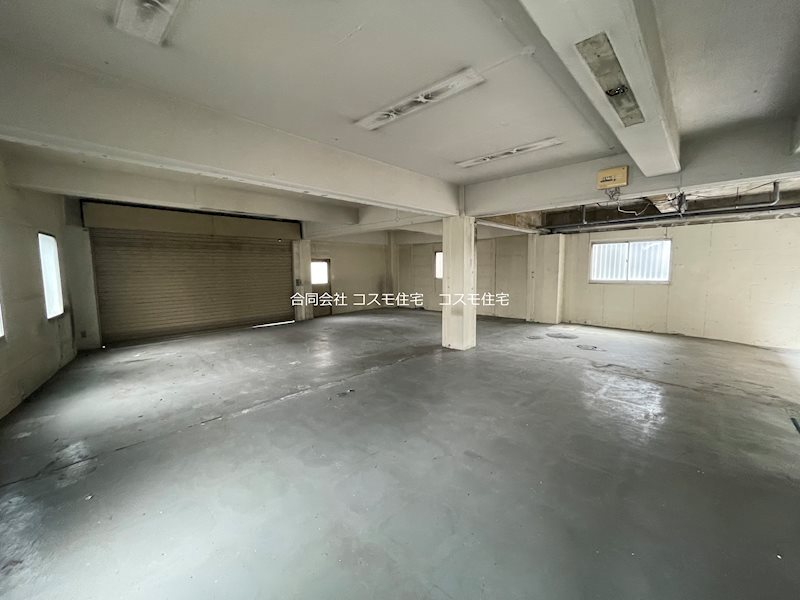 貸店舗・事務所　八尾市 教興寺３丁目　広さ延べ約１１３坪　一棟貸し　角地 その他