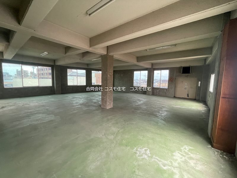 貸店舗・事務所　八尾市 教興寺３丁目　広さ延べ約１１３坪　一棟貸し　角地 その他