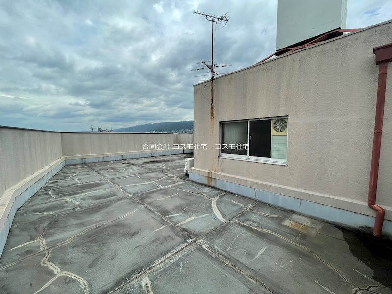 貸店舗・事務所　八尾市 教興寺３丁目　広さ延べ約１１３坪　一棟貸し　角地 その他