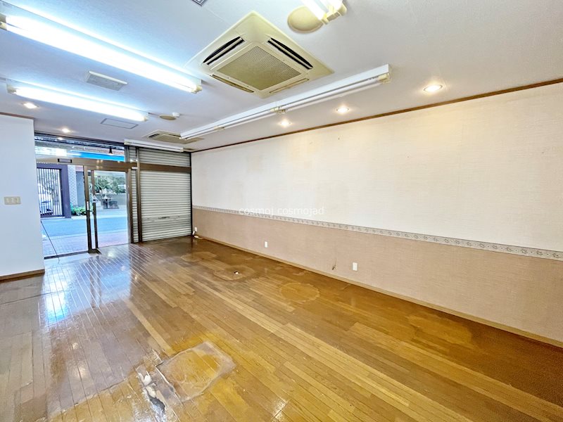 貸店舗・事務所　八尾市 山本町南１丁目　広さ約１４坪　路面店　上田ビル リビング