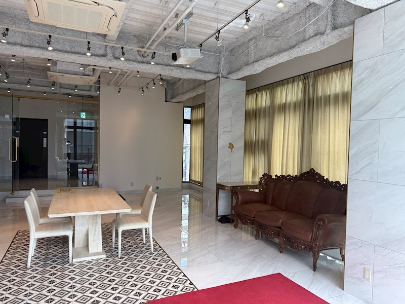 貸店舗・事務所　八尾市 北本町１丁目　広さ約３７坪　紳士服店跡　居抜き　MAISIN 北本町 BLDG. その他