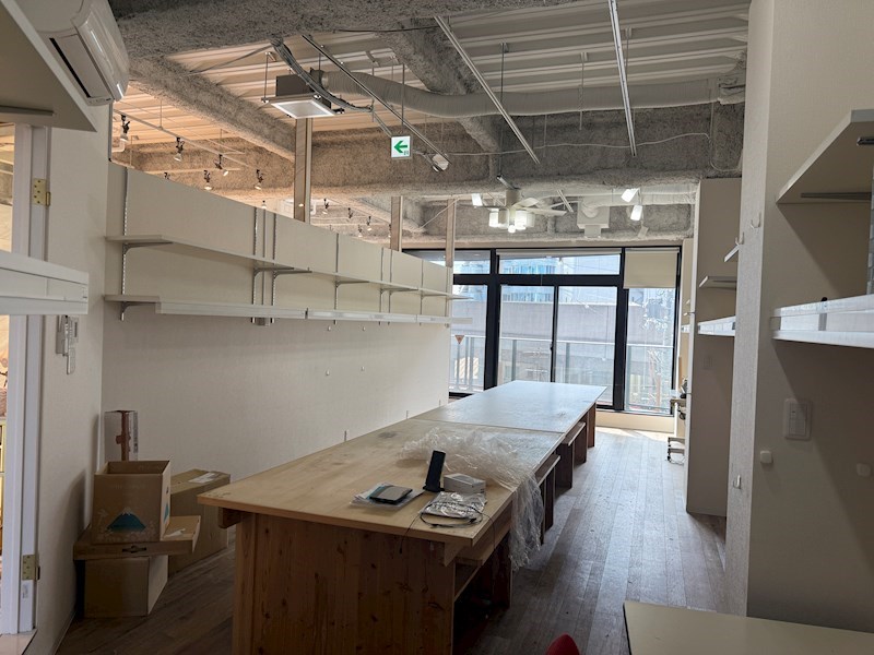 貸店舗・事務所　八尾市 北本町１丁目　広さ約３７坪　紳士服店跡　居抜き　MAISIN 北本町 BLDG. その他