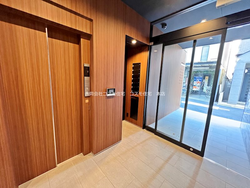 貸店舗・事務所　八尾市 北本町１丁目　広さ約３７坪　紳士服店跡　居抜き　MAISIN 北本町 BLDG. リビング