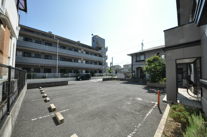 クリーンハイツ 駐車場