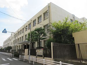 フェニックスロベニュー 小学校