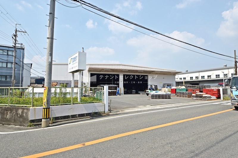 貸倉庫・事務所　八尾市 太田新町８丁目　広さ約２６７坪　工業地域 その他