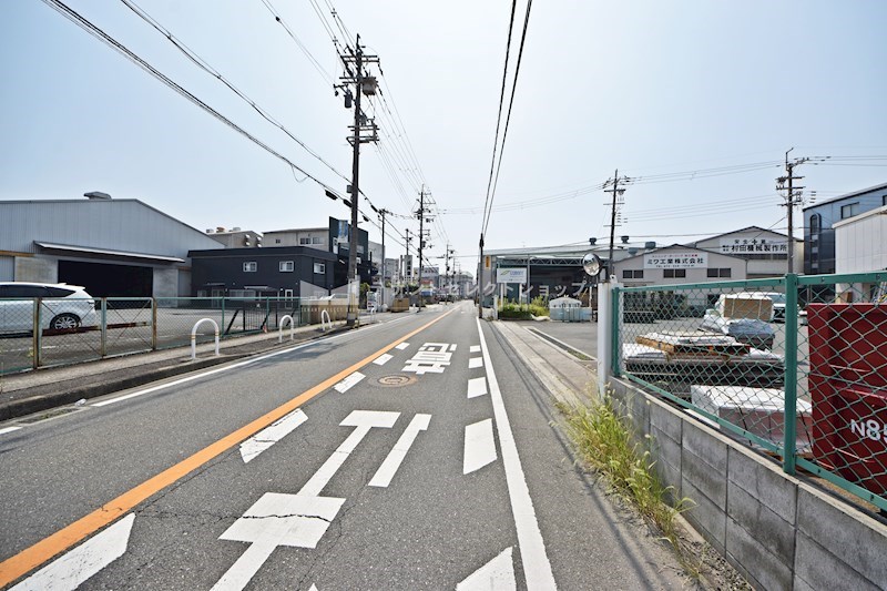 貸倉庫・事務所　八尾市 太田新町８丁目　広さ約２６７坪　工業地域 その他