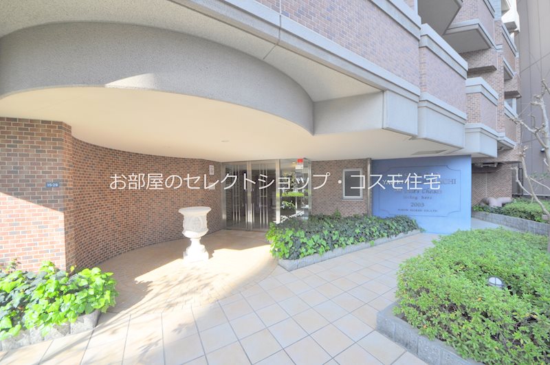 エスリード八尾北本町 エントランス