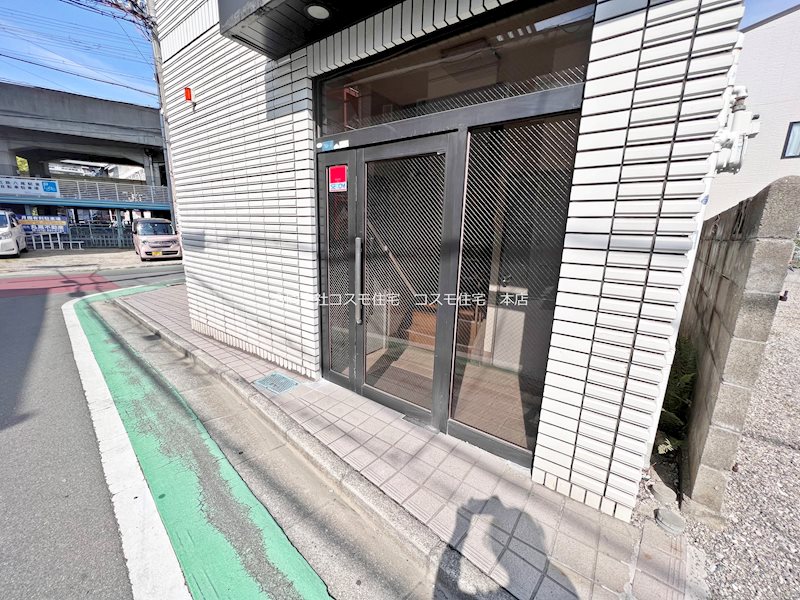 貸店舗・事務所　八尾市 東本町５丁目　広さ約１３坪　事務所仕様　飲食不可　片山ビル その他