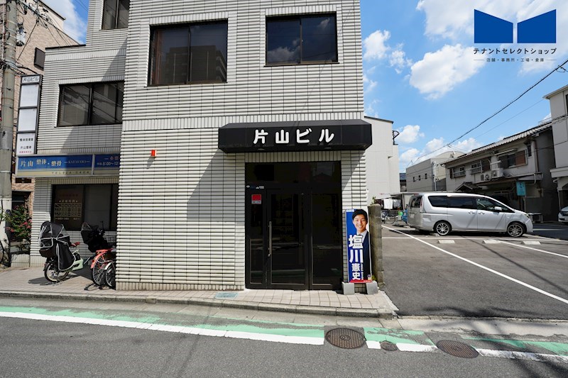 貸店舗・事務所　八尾市 東本町５丁目　広さ約１３坪　事務所仕様　飲食不可　片山ビル その他
