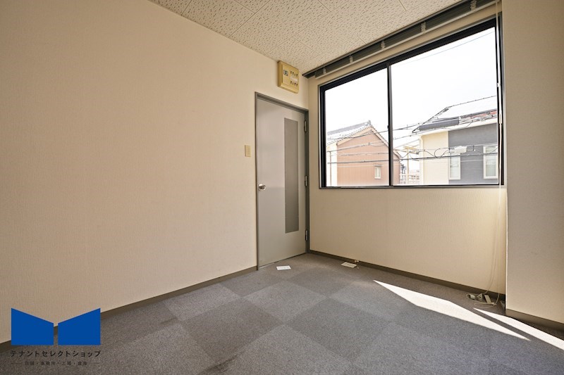 貸店舗・事務所　八尾市 東本町５丁目　広さ約１３坪　事務所仕様　飲食不可　片山ビル その他