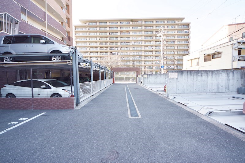 藤和八尾駅前ホームズ(安中町) 駐車場
