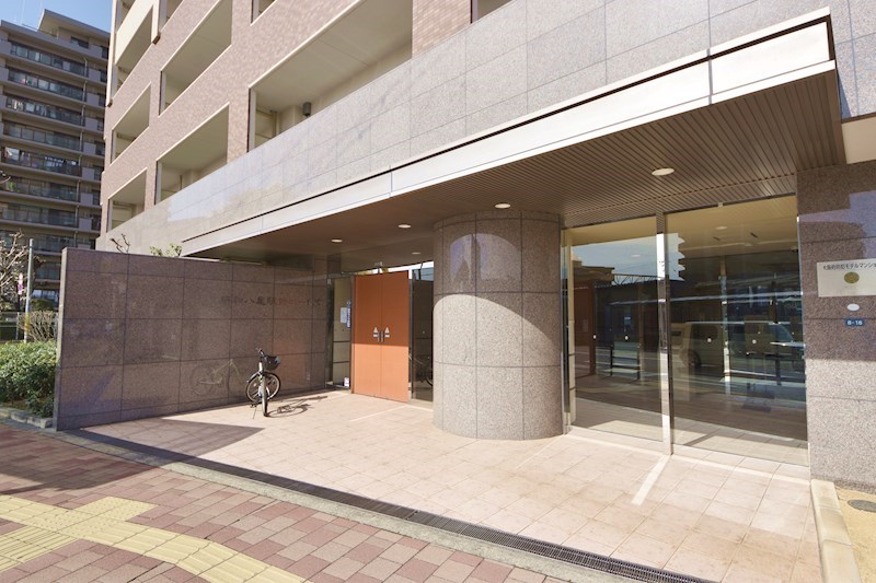 藤和八尾駅前ホームズ(安中町) エントランス
