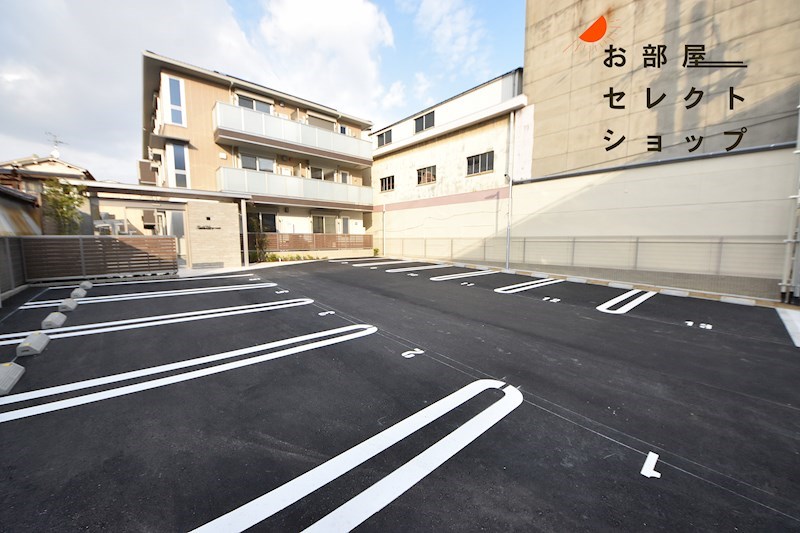 ボースウィングス竹渕東 駐車場