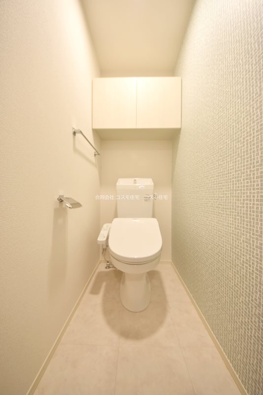 Toile blanche トイレ