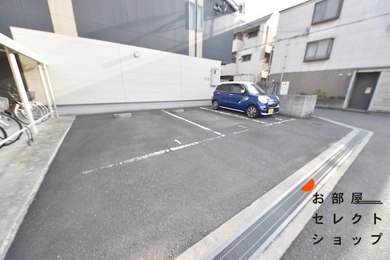 リバーサイド金岡七番館 駐車場
