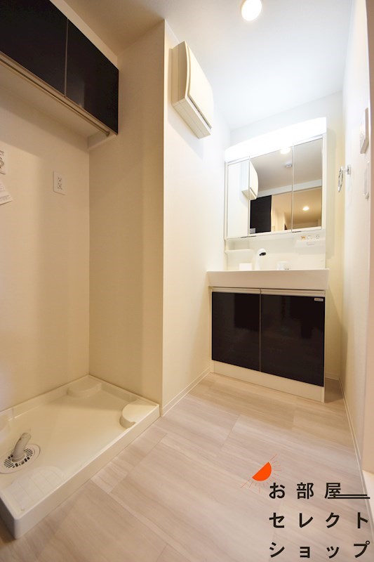 RIKI RESIDENCE 洗面所