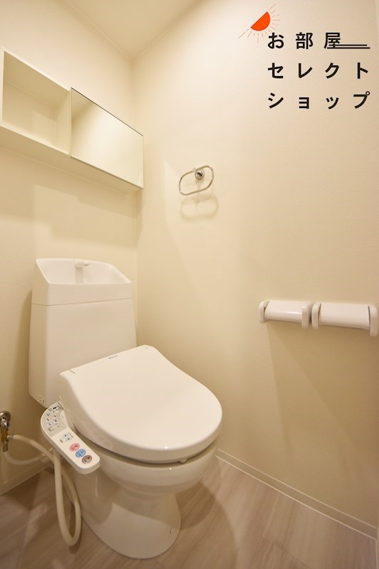 RIKI RESIDENCE トイレ