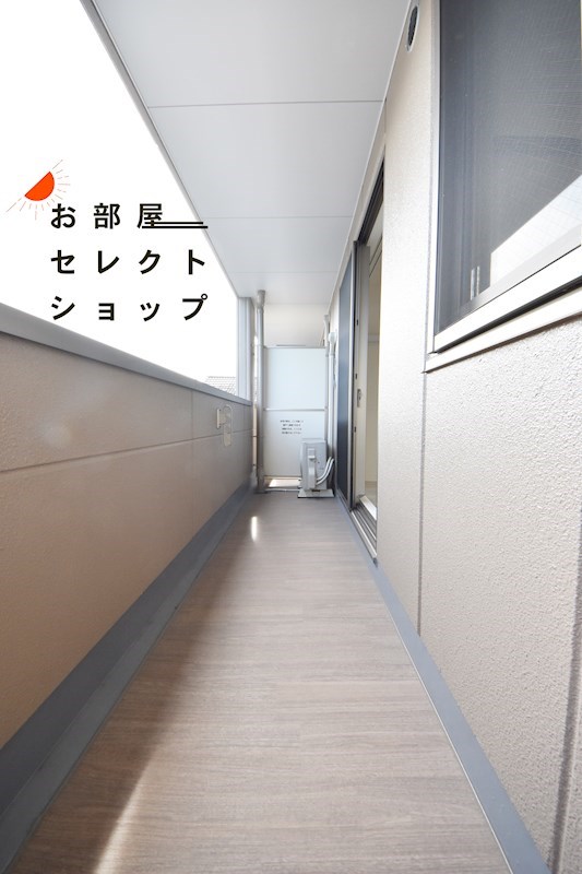 RIKI RESIDENCE ベランダ