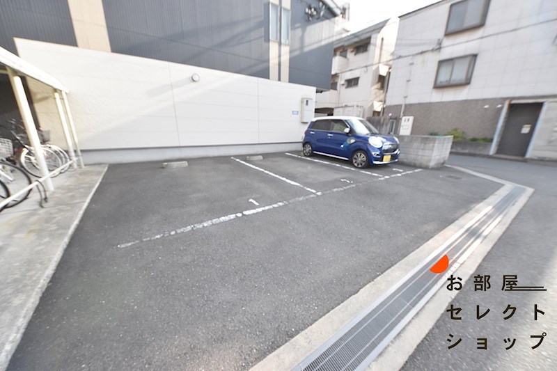 リバーサイド金岡 七番館 駐車場