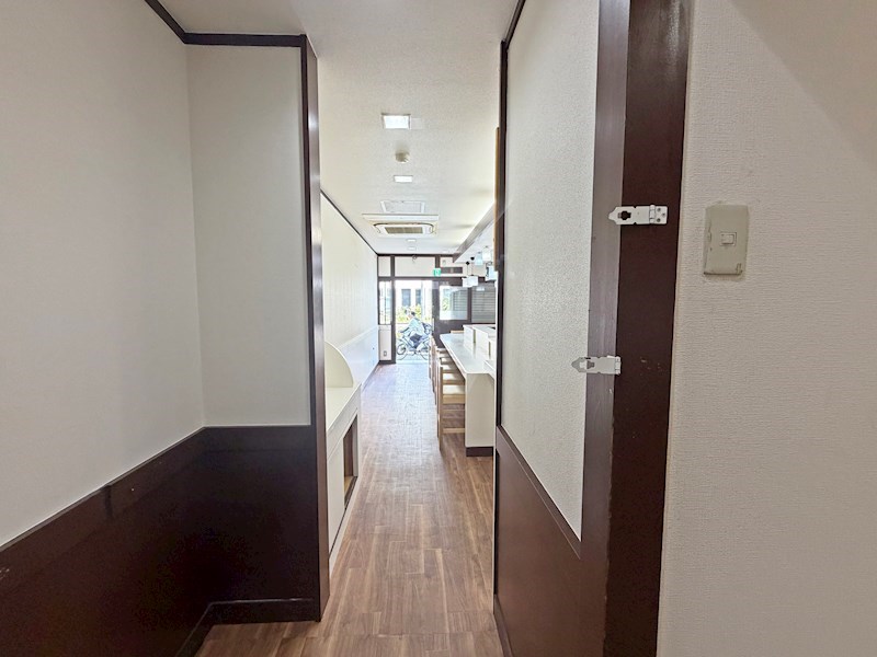 貸店舗・事務所　八尾市 光南町1丁目　広さ約１４坪　ラーメン屋跡　居抜き　沼卯ビル その他