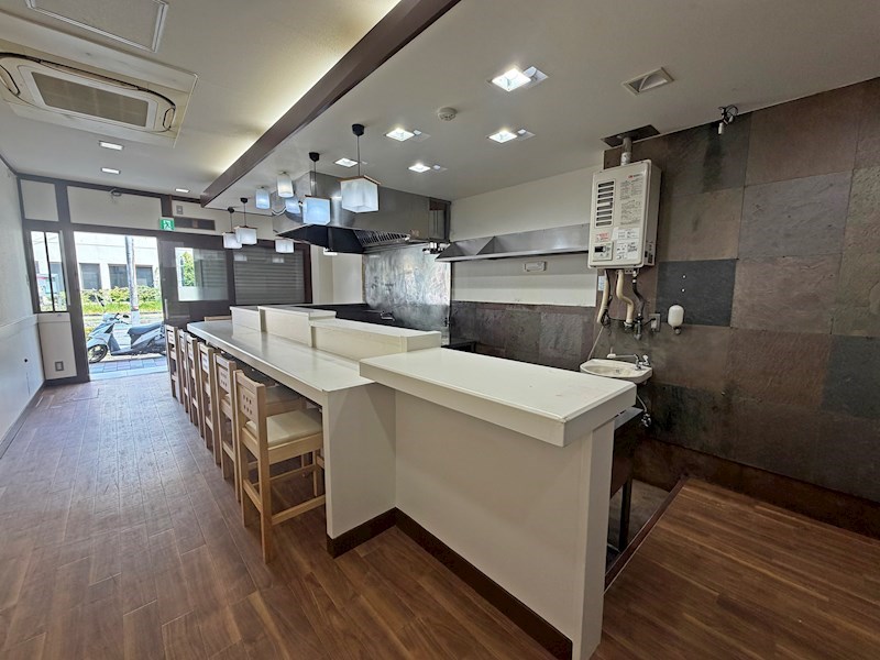 貸店舗・事務所　八尾市 光南町1丁目　広さ約１４坪　ラーメン屋跡　居抜き　沼卯ビル 風呂画像