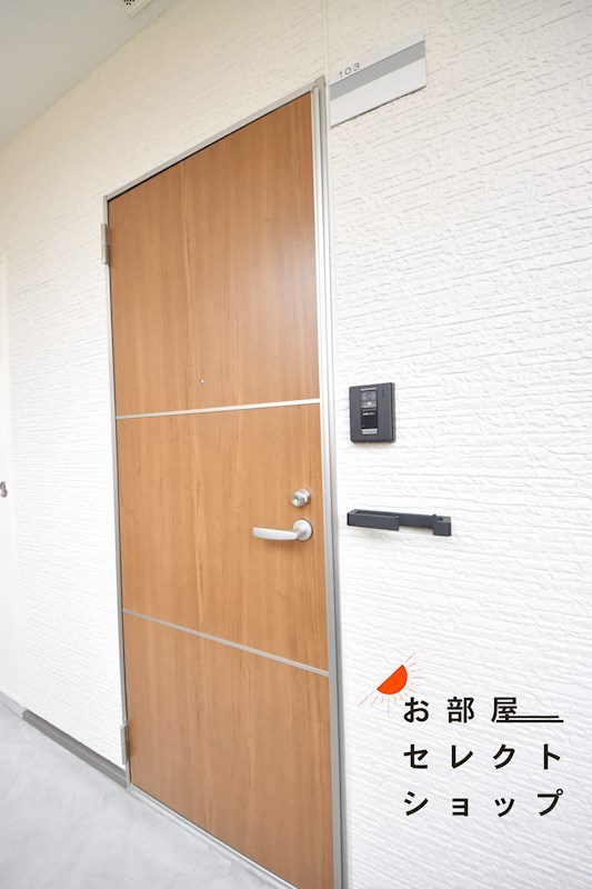 リバーサイド東久宝寺十番館 玄関