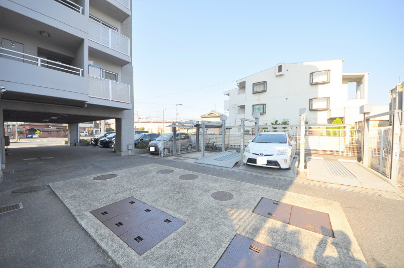 アネックス太子堂 駐車場